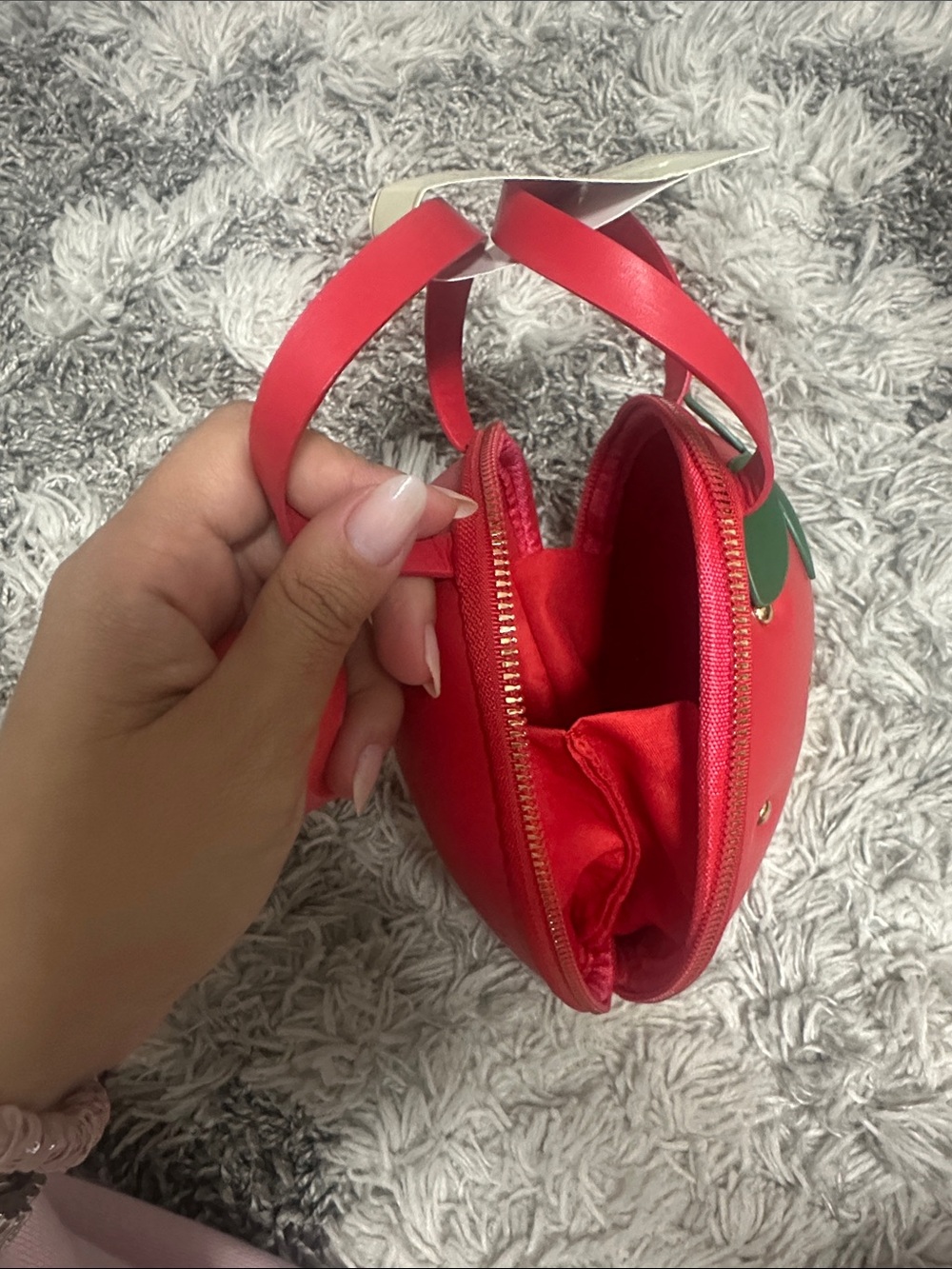 Kids Strawberry Shaped Red Bag - Picture 3 of 3